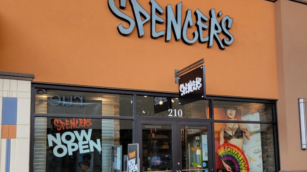 Outlets of Des Moines Announces Opening of Spencer’s - Visit Altoona